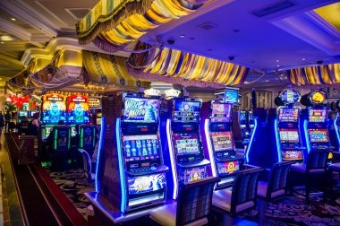 Bikini Paradise blackjack table with live dealer and player betting interface on bentengtogel terpercaya